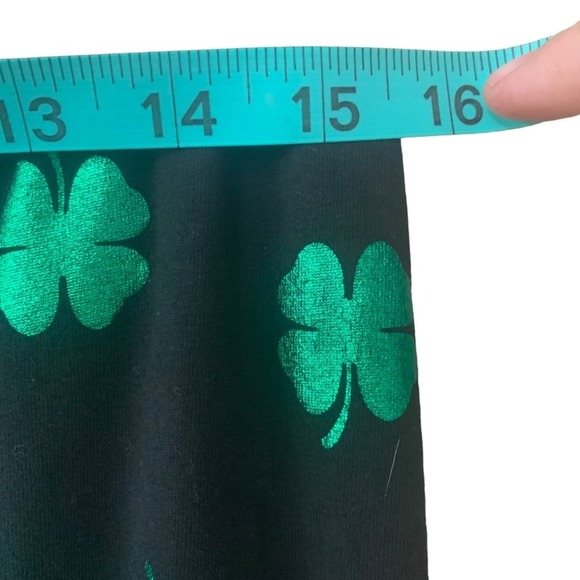 Metallic Green XL Four Leaf Clover St. Paddy’s Day - Picture 5 of 7